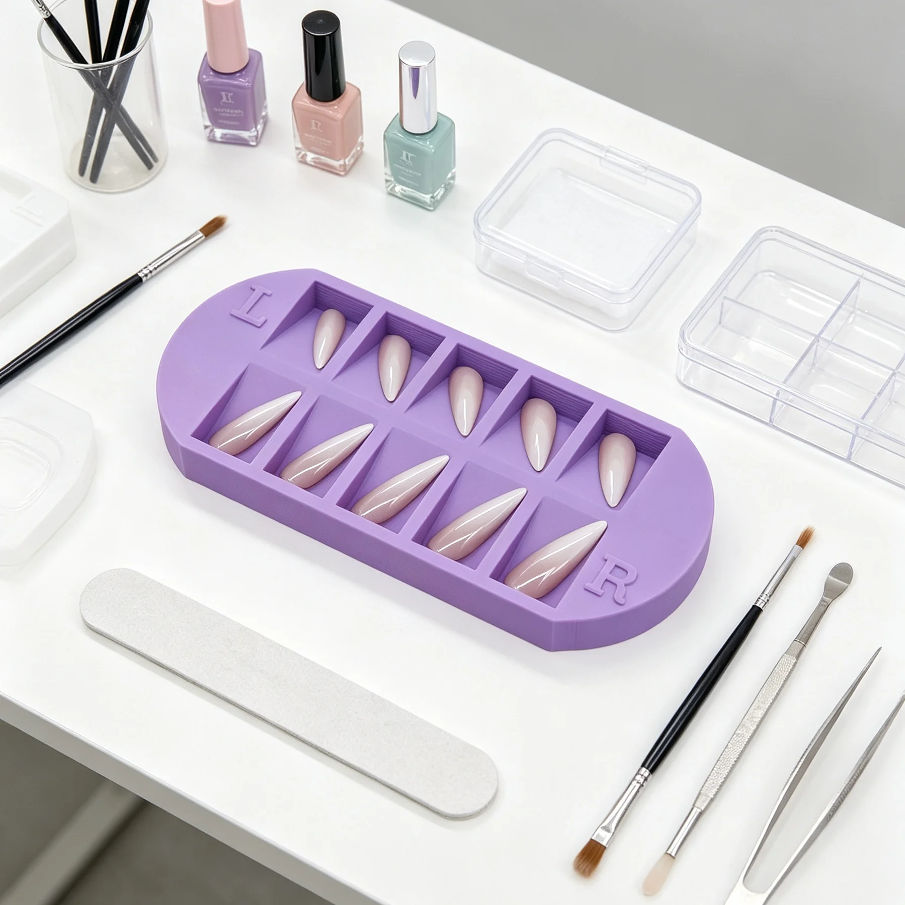 8-Grids Nail Tip Storage Tray  - огляд і ціна Nail Art Quirky