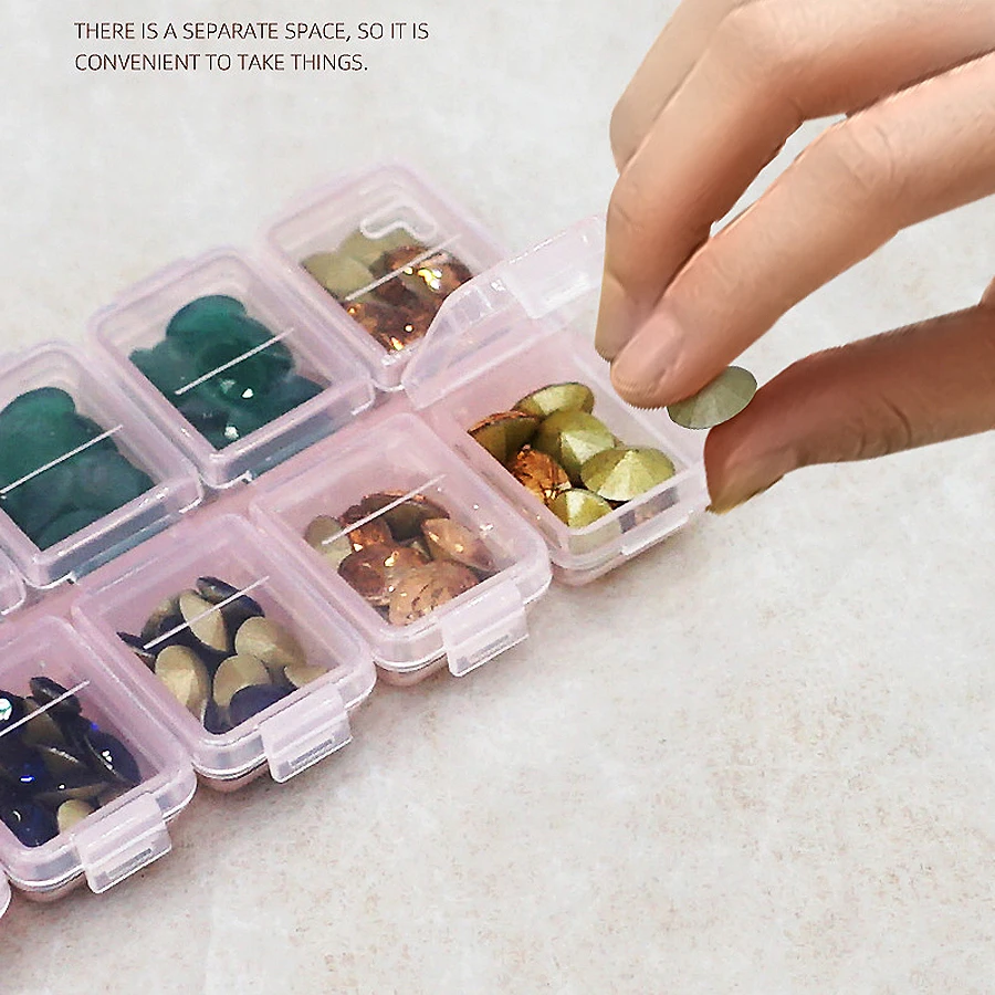 12 Compartments Plastic Rhines - огляд і ціна Nail Art Quirky